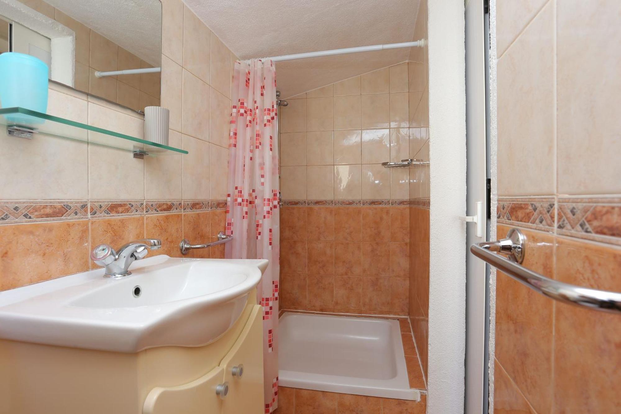 Apartments By The Sea Baska Voda, Makarska - 300 Luaran gambar